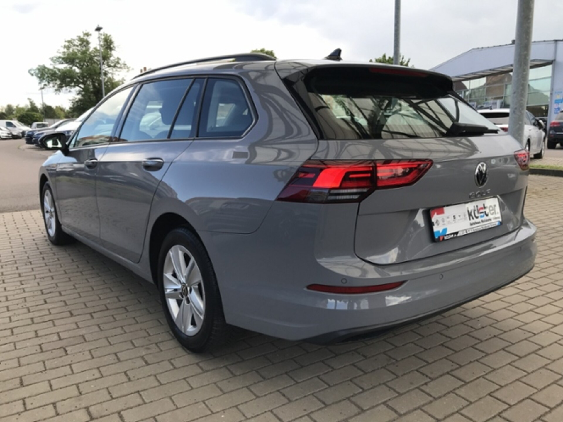Volkswagen Golf Variant Life