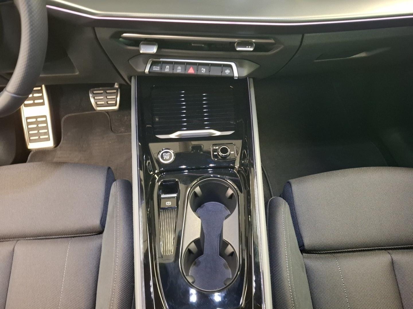Bild über Audi Q3 SUV TDI 110 kW S tronic - für weitere Informationen kontaktieren Sie den Audi Partner