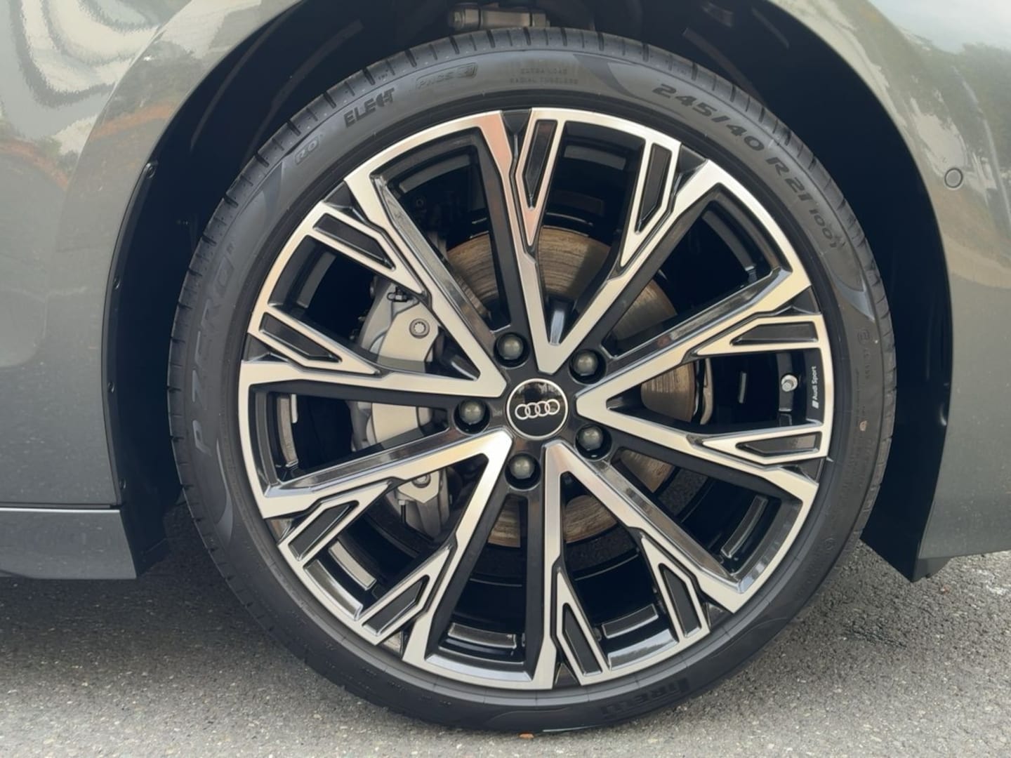 Bild über Audi A6 Sportback e-tron S line business e-tron quattro 315 kW - für weitere Informationen kontaktieren Sie den Audi Partner