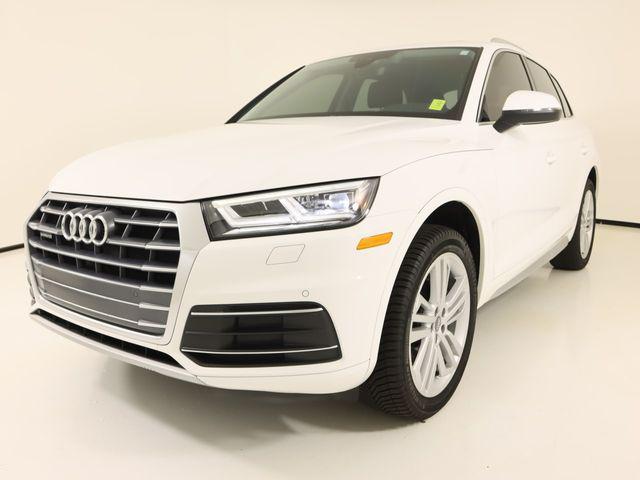 2020 Audi Q5 45 quattro S tronic Premium Plus's photo