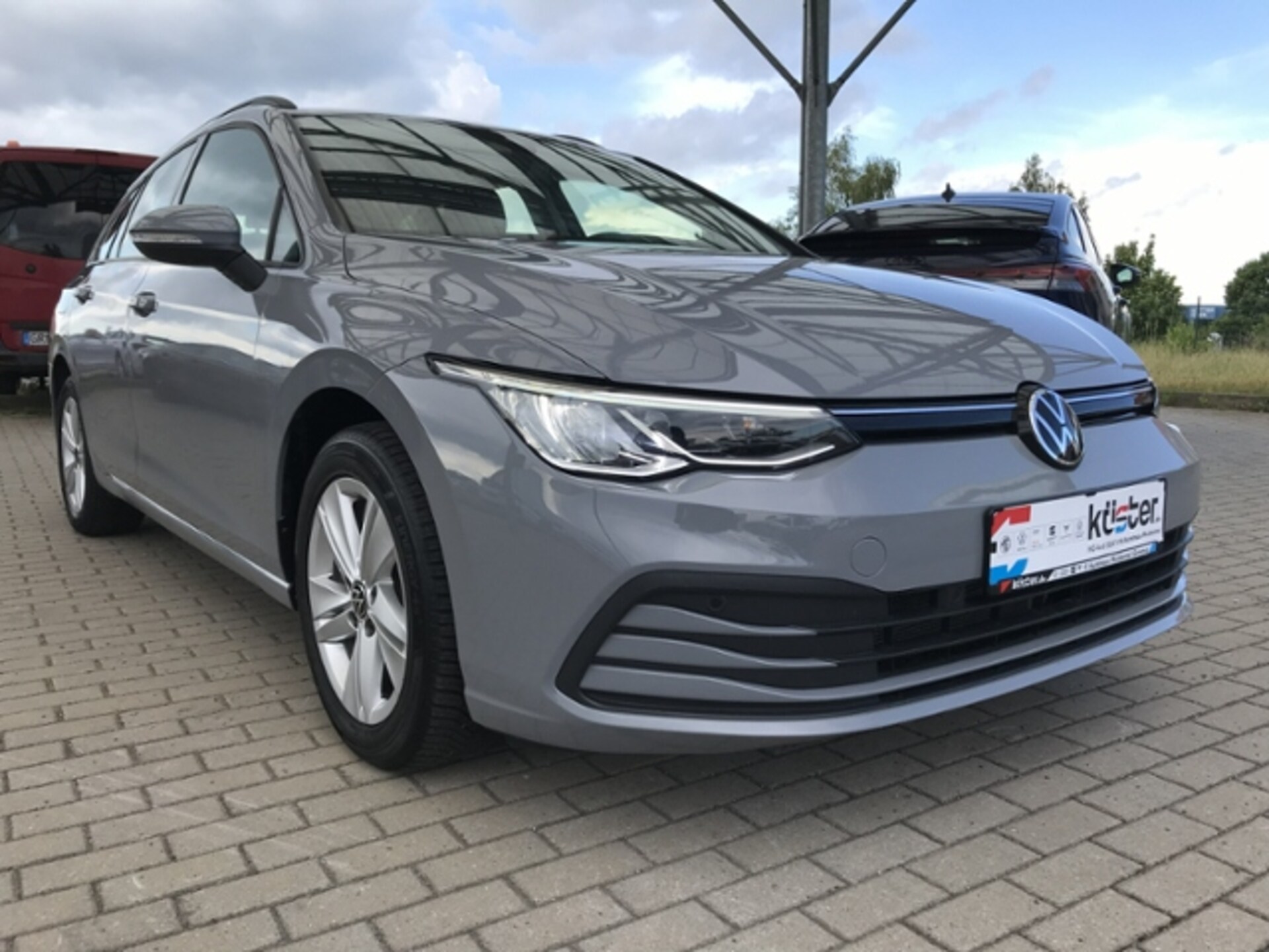 Volkswagen Golf Variant Life