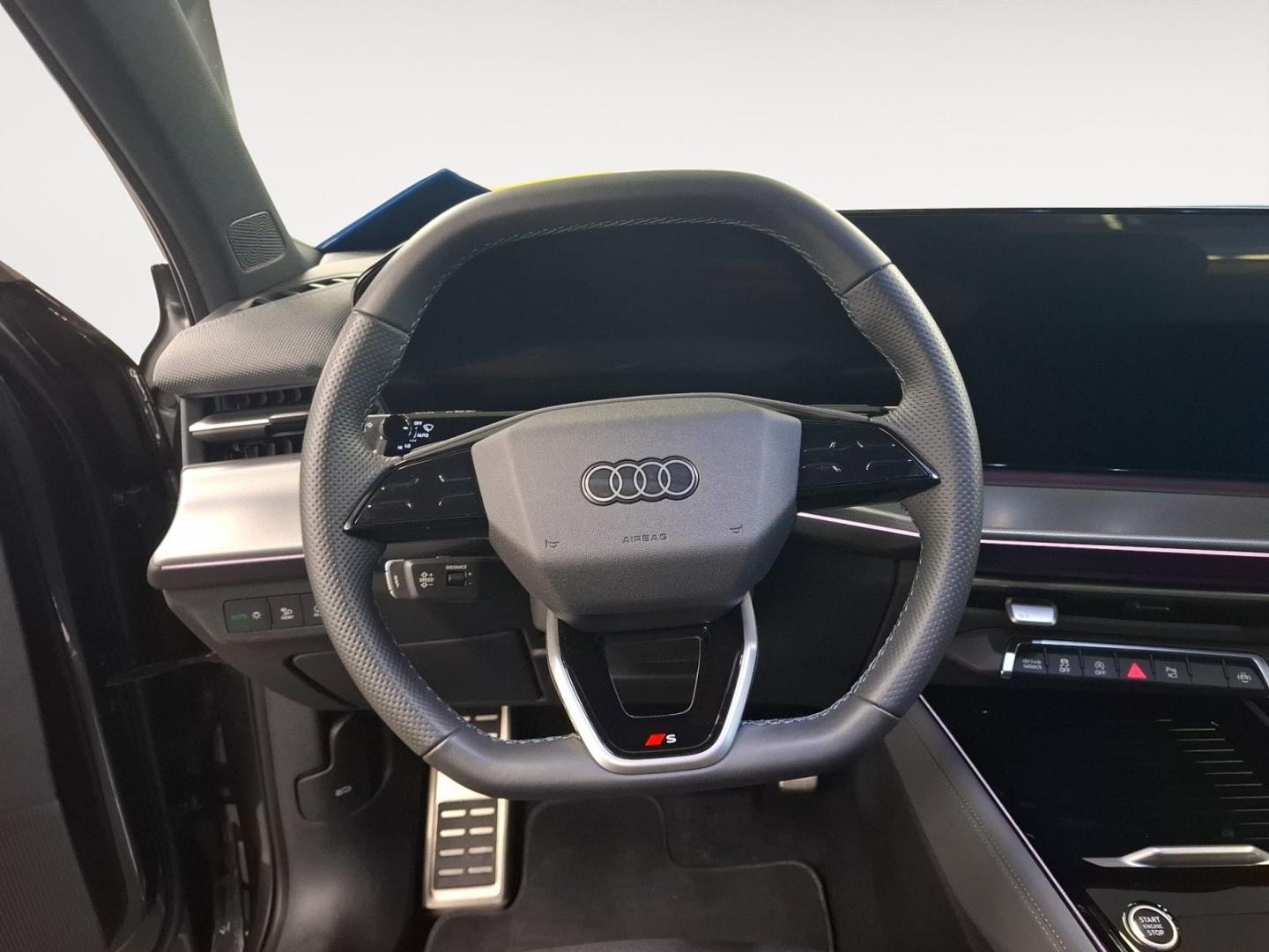 Bild über Audi Q3 SUV TDI 110 kW S tronic - für weitere Informationen kontaktieren Sie den Audi Partner