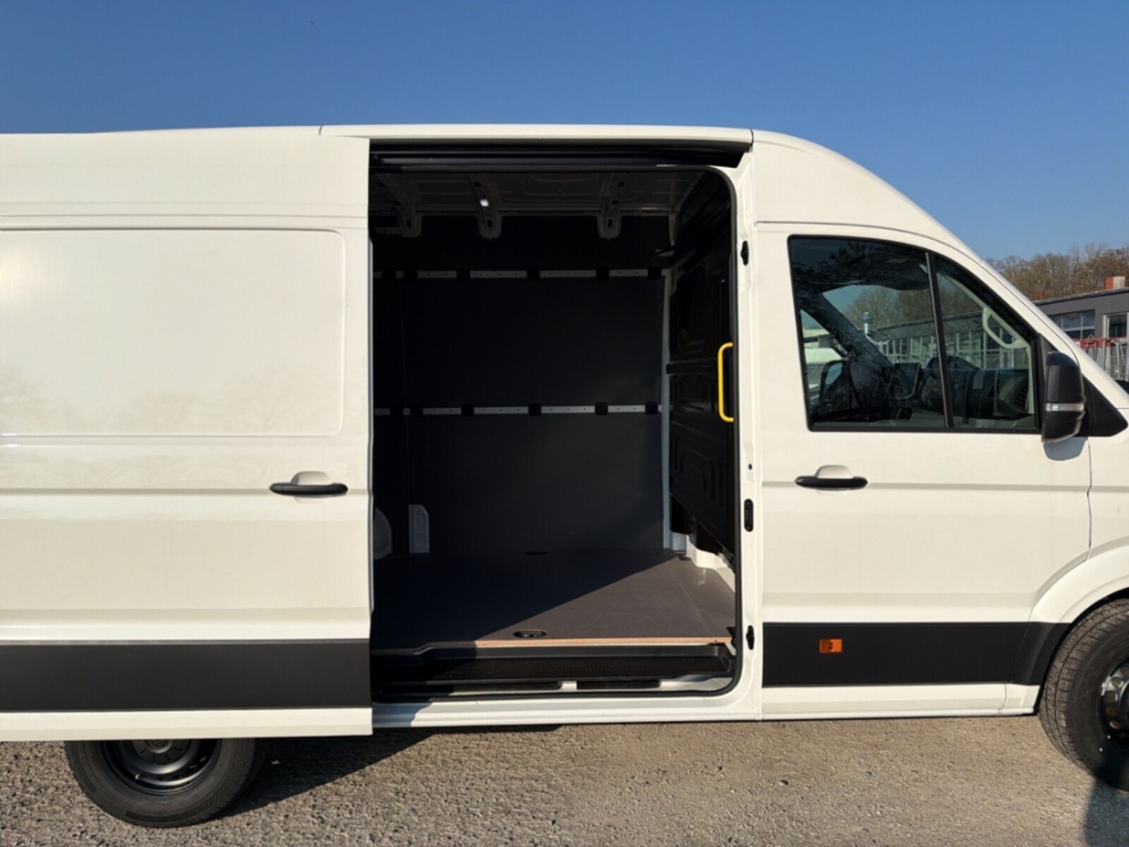 Volkswagen Crafter Kasten mittlerer Radstand – Bild 8