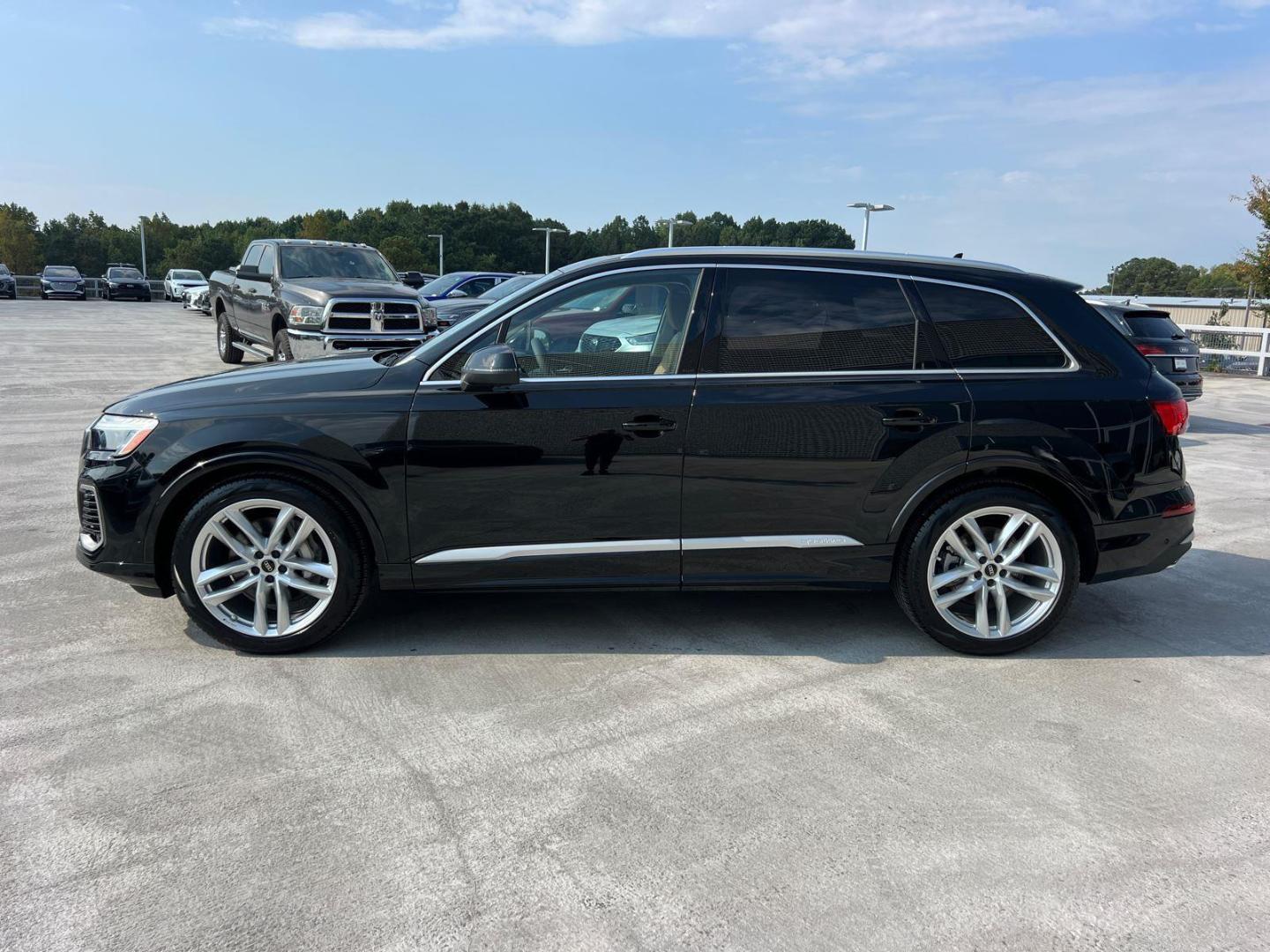 2025 Audi Q7 Premium Plus - Photo 8