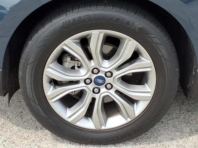 2019 Ford Edge