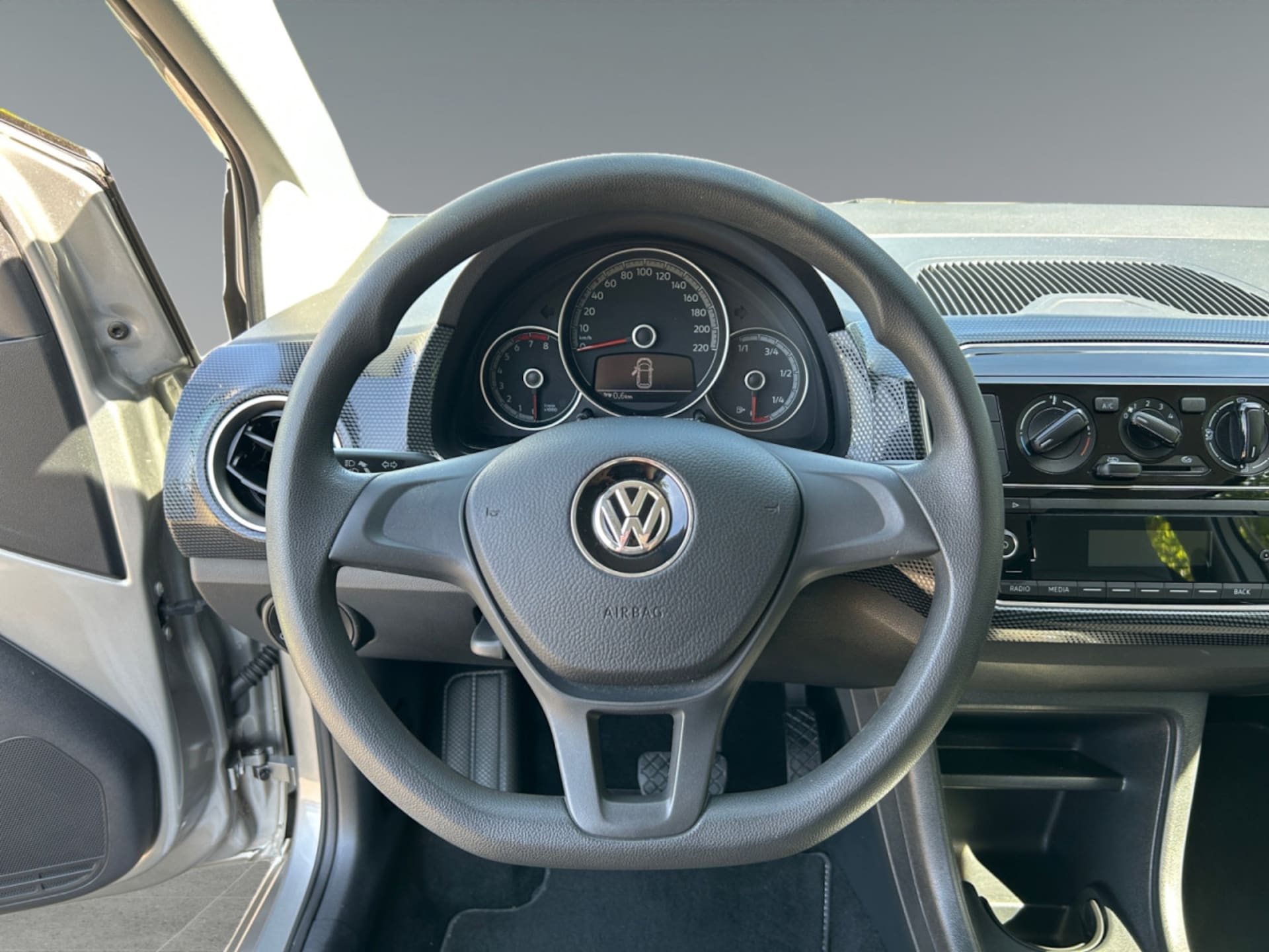Volkswagen up! move up!