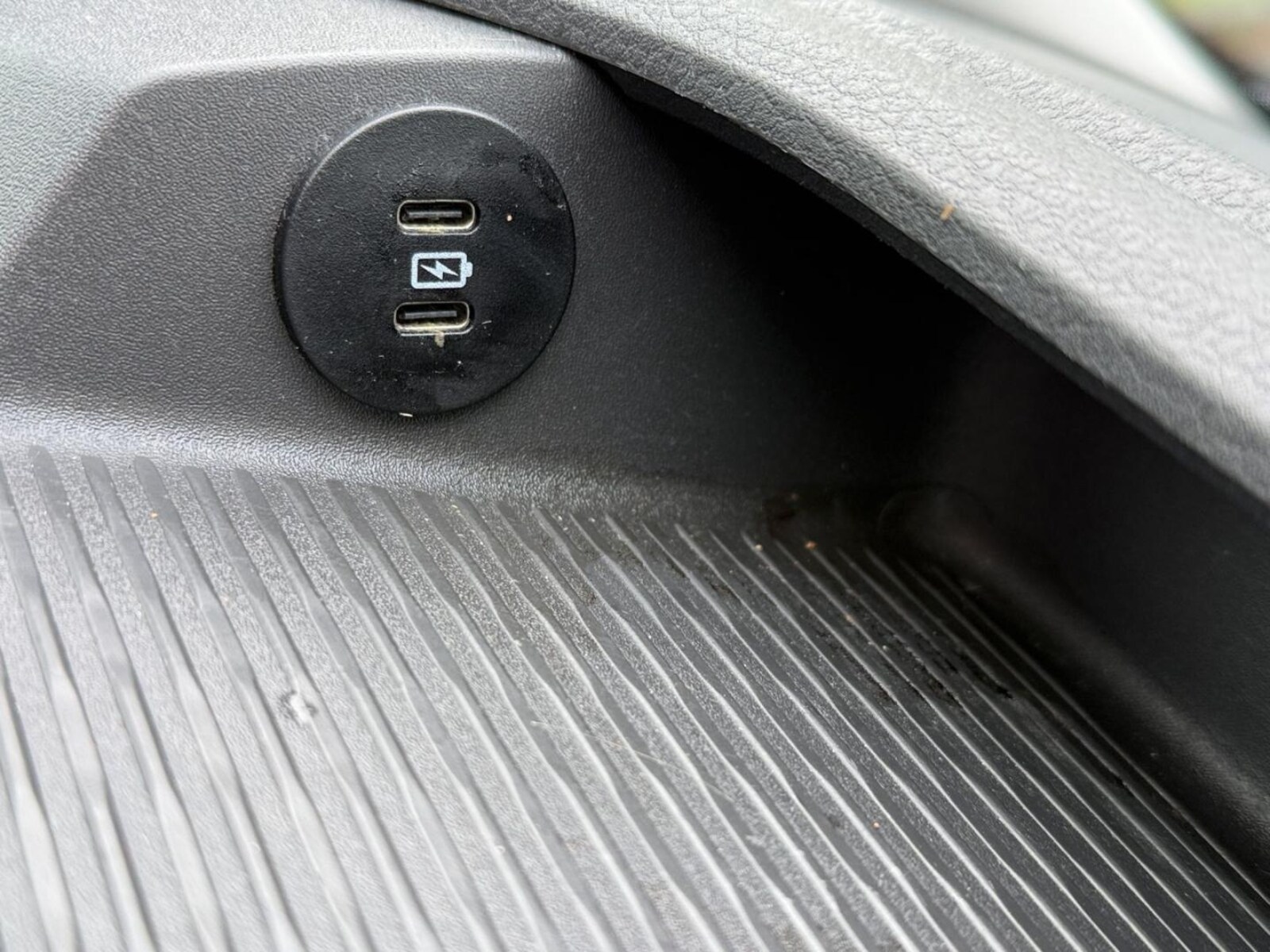 Volkswagen Transporter Kasten kurzer Radstand – Bild 20
