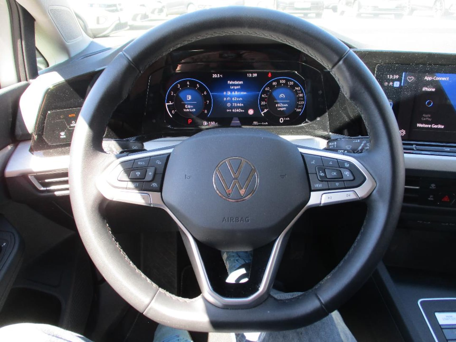 Volkswagen Golf Life