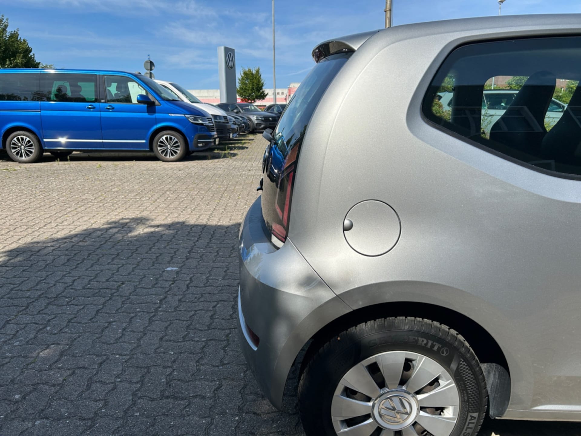 Volkswagen up! move up!