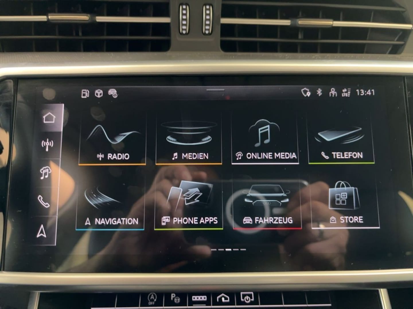 Bild über Audi A6 Avant S line 50 TDI quattro tiptronic - für weitere Informationen kontaktieren Sie den Audi Partner