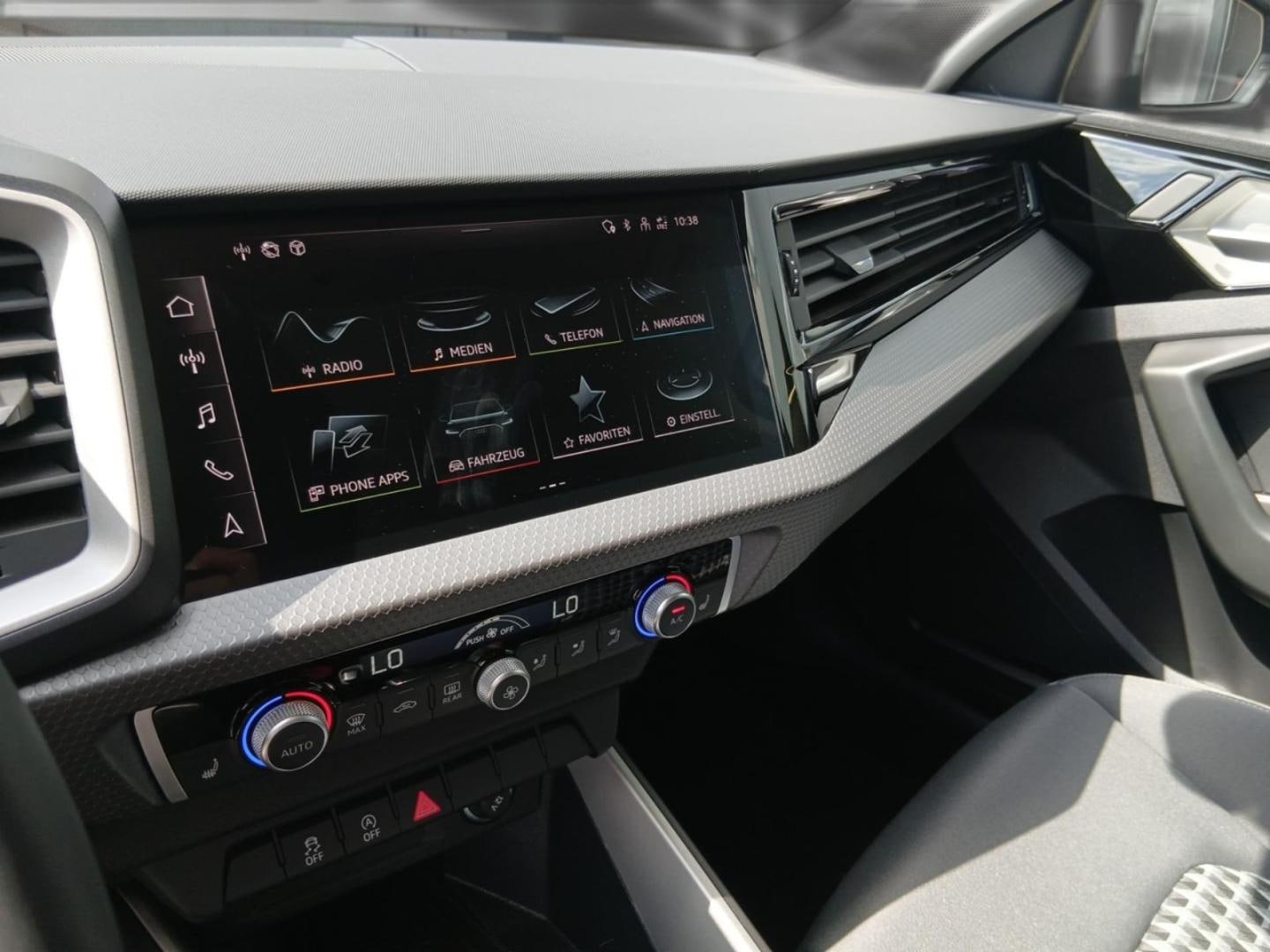 Bild über Audi A1 Sportback S line 25 TFSI S tronic - für weitere Informationen kontaktieren Sie den Audi Partner