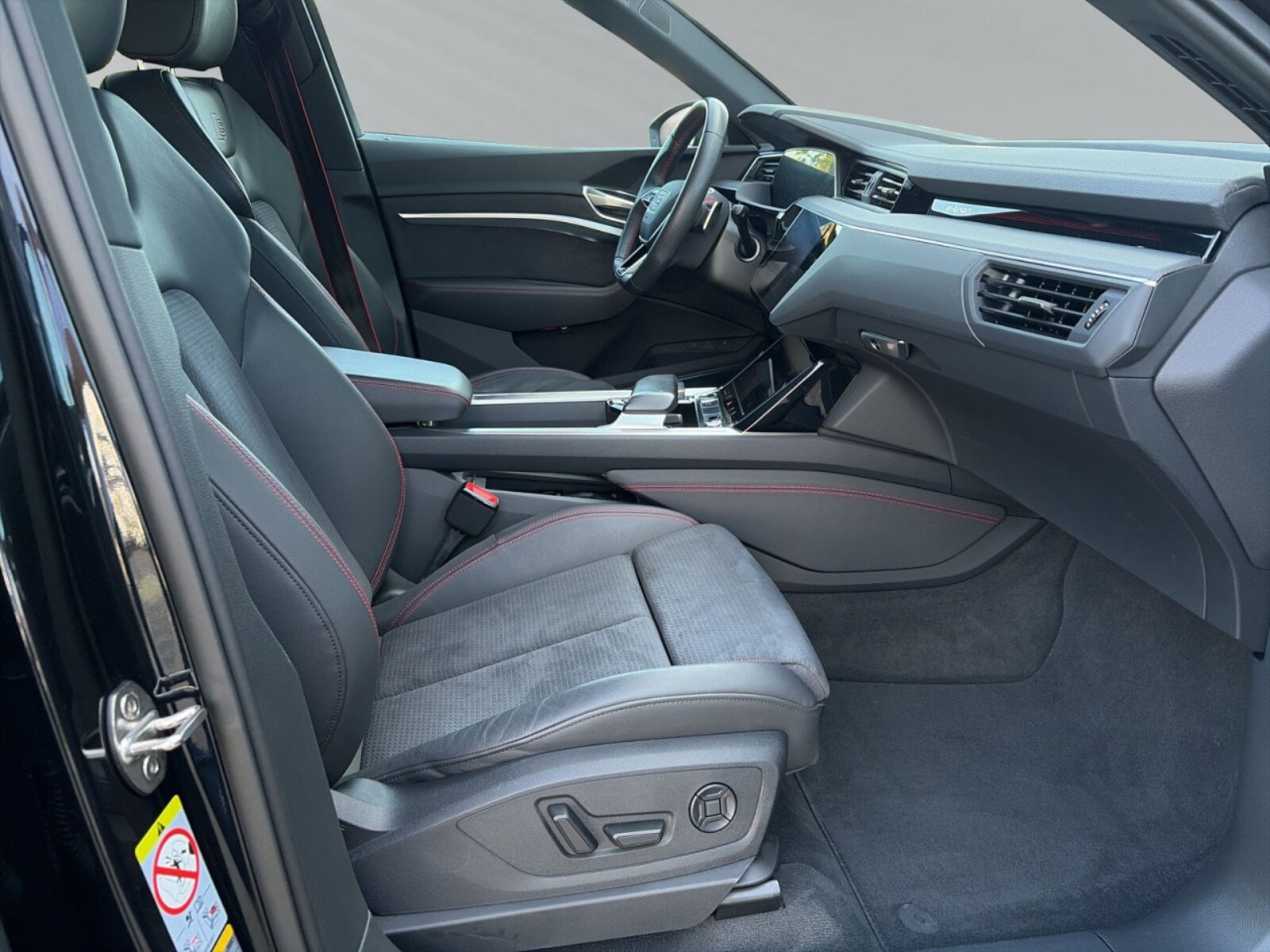 Audi Q8 e-tron – Bild 10