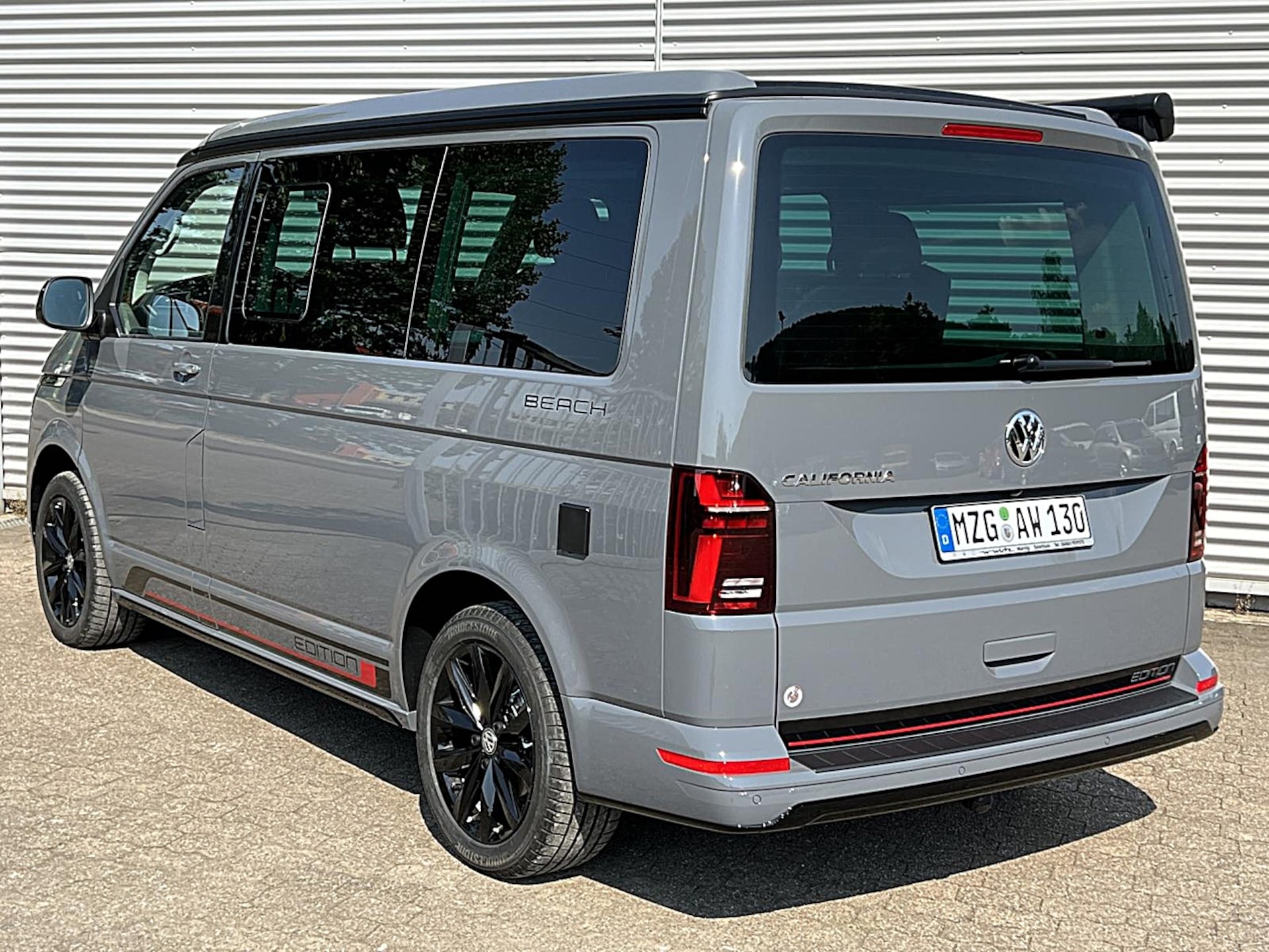 Volkswagen T6.1 California Beach