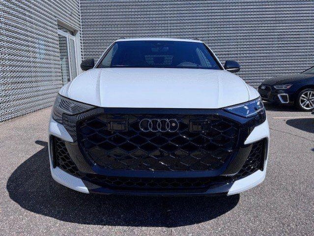 2025 Audi RS Q8 SUV performance