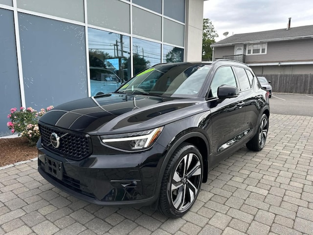 2023 Volvo XC40