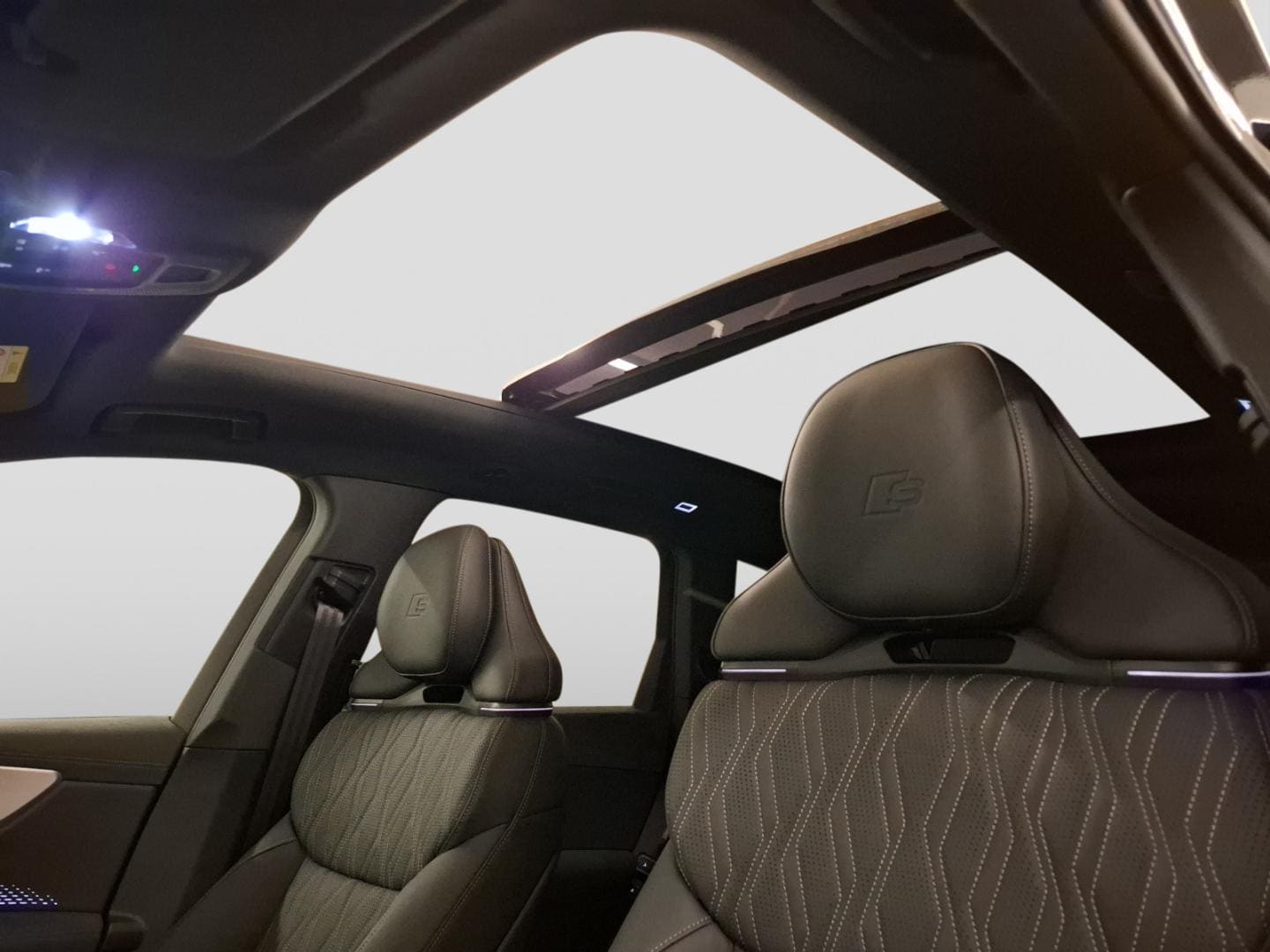Bild über Audi Q7 SUV TDI quattro 220 kW tiptronic - für weitere Informationen kontaktieren Sie den Audi Partner