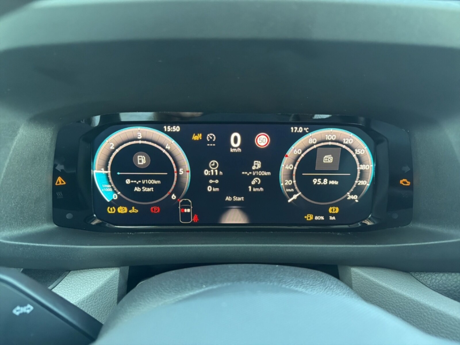 Volkswagen Crafter Kasten mittlerer Radstand – Bild 12