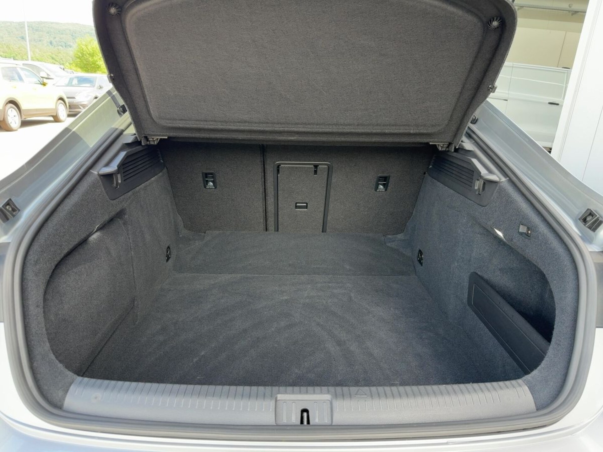 Volkswagen Arteon R-Line