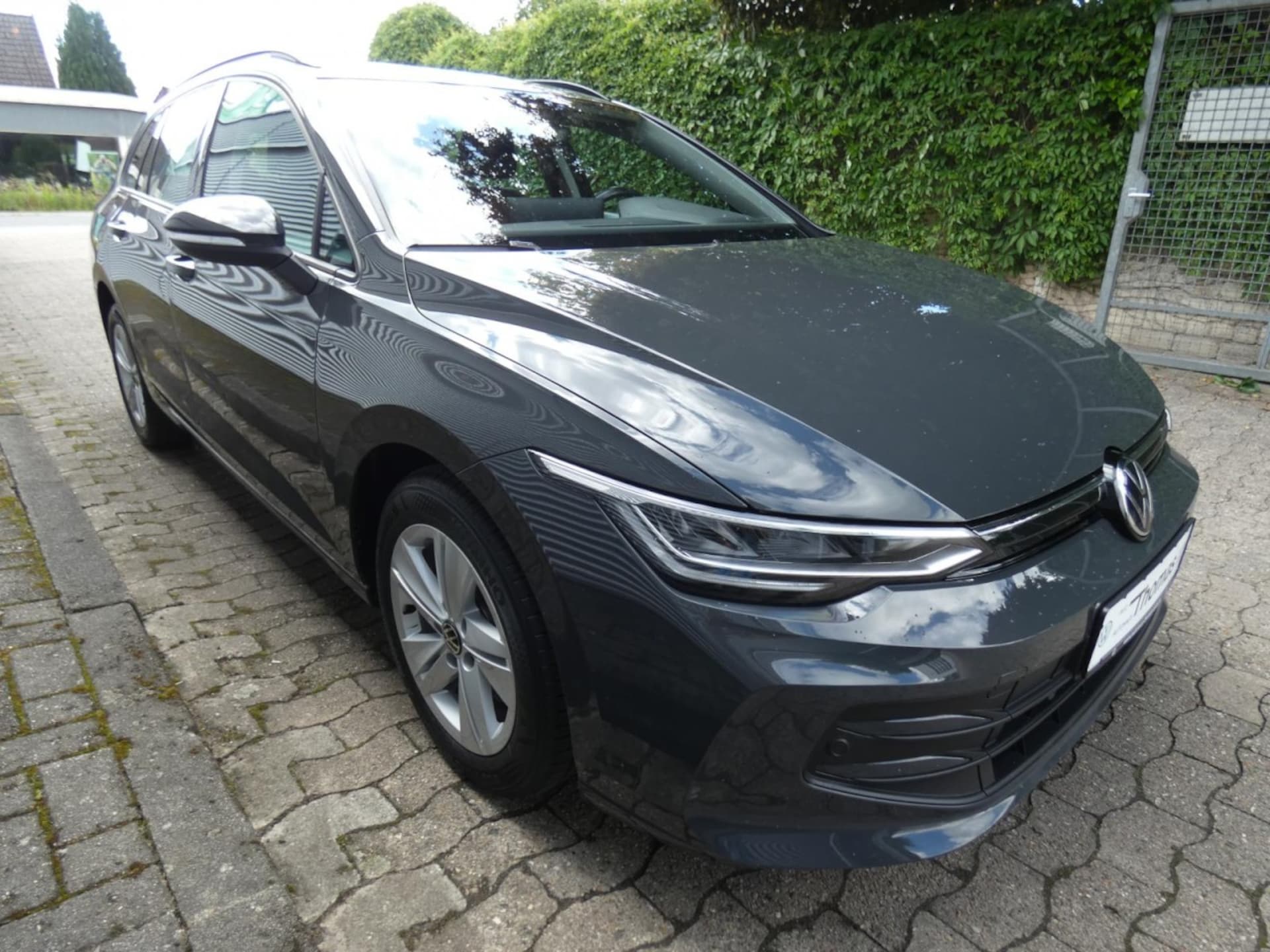 Volkswagen Golf Variant Life