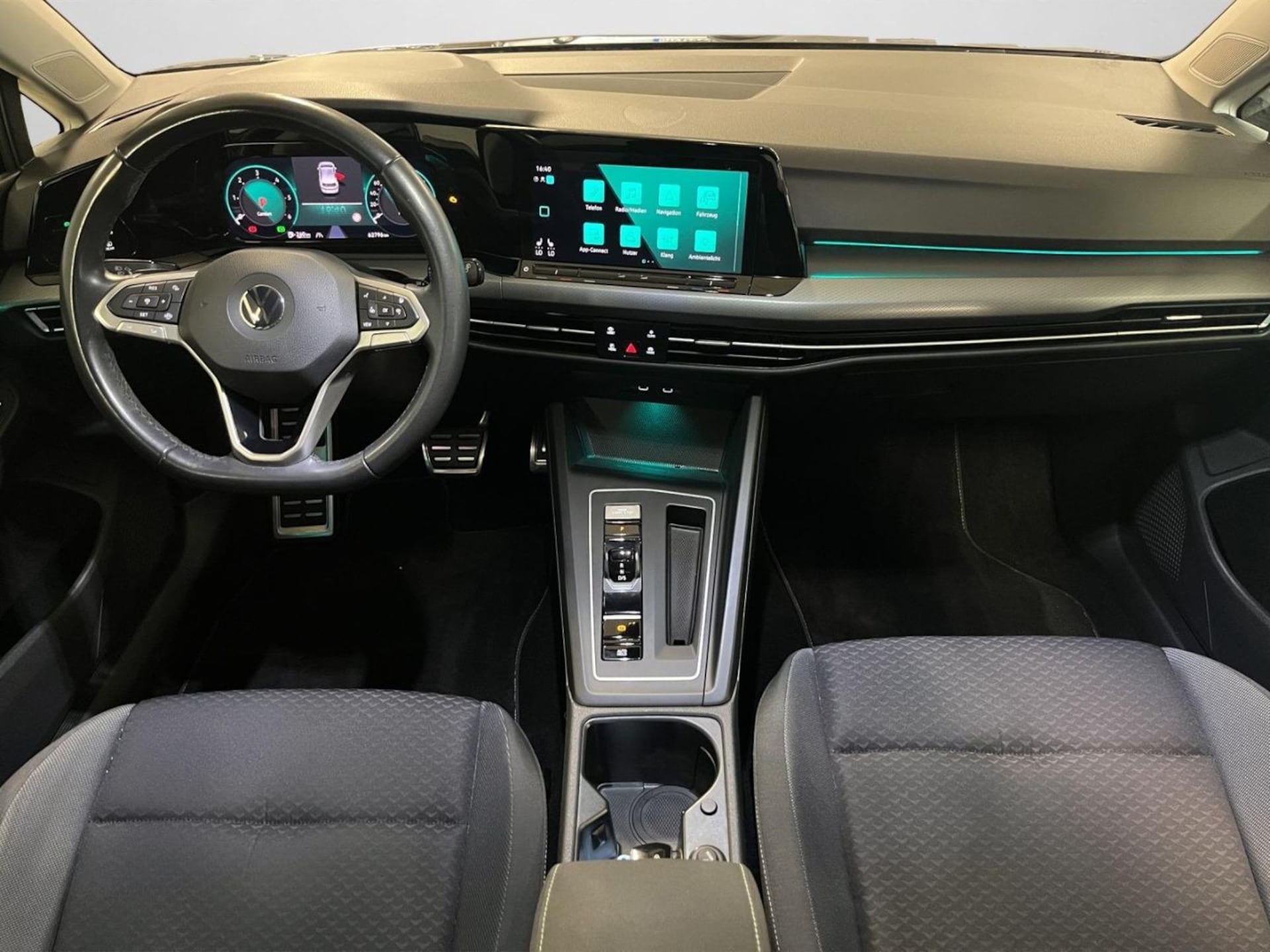 Volkswagen Golf Life