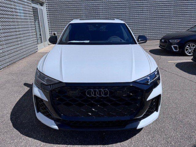 2025 Audi RS Q8 SUV performance