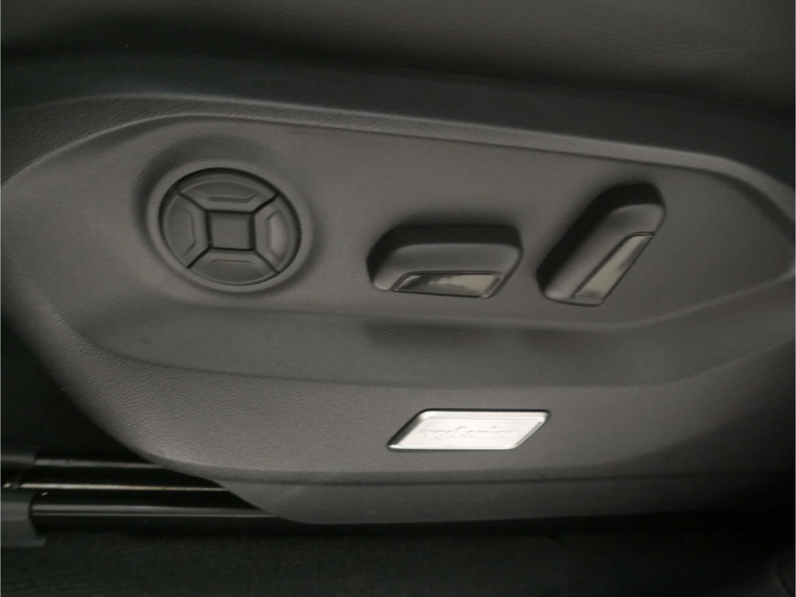 Volkswagen Touareg – Bild 15