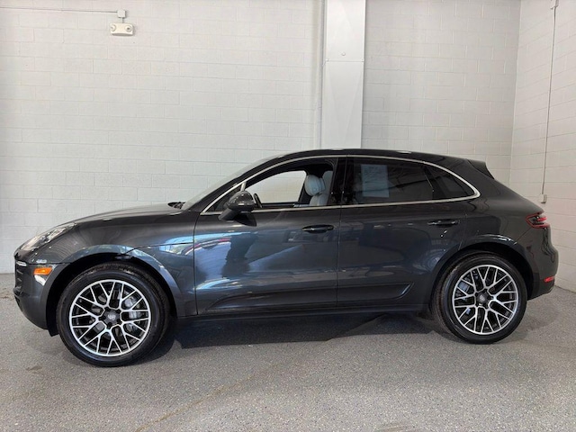 2017 Porsche Macan