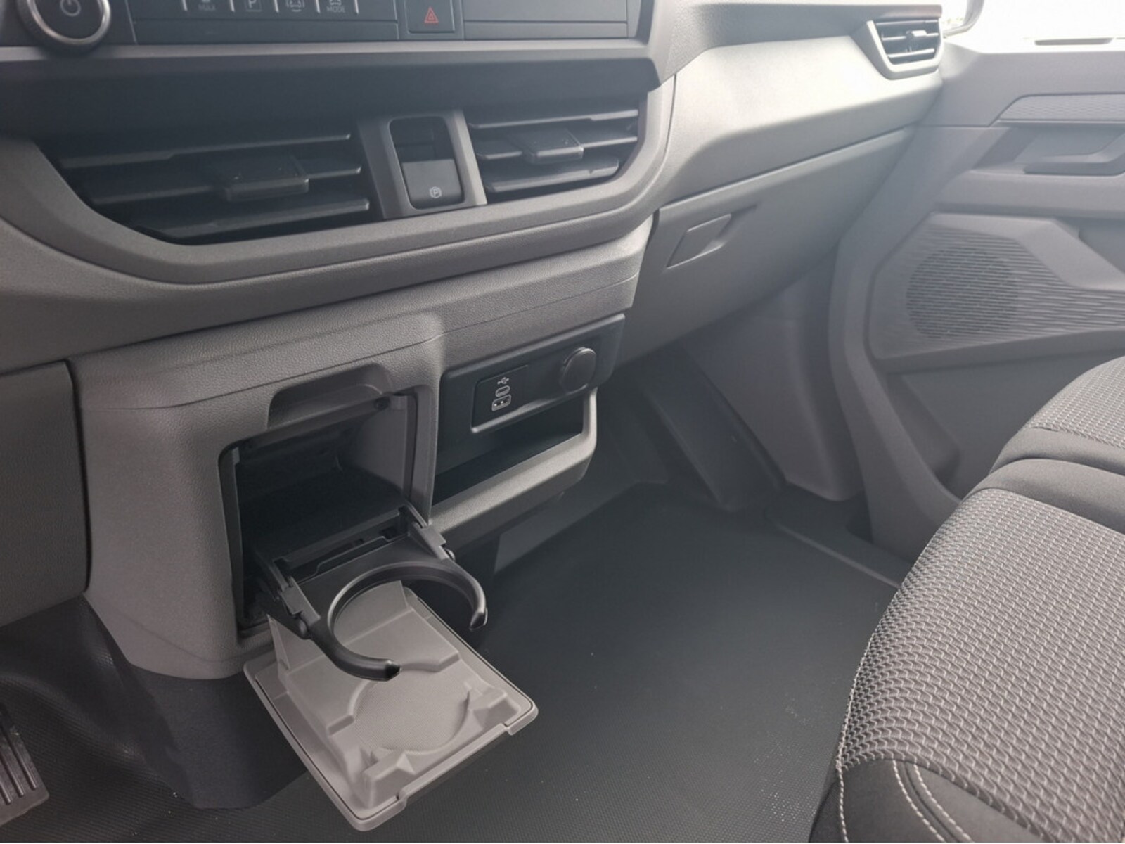 Volkswagen Transporter Kasten langer Radstand – Bild 17