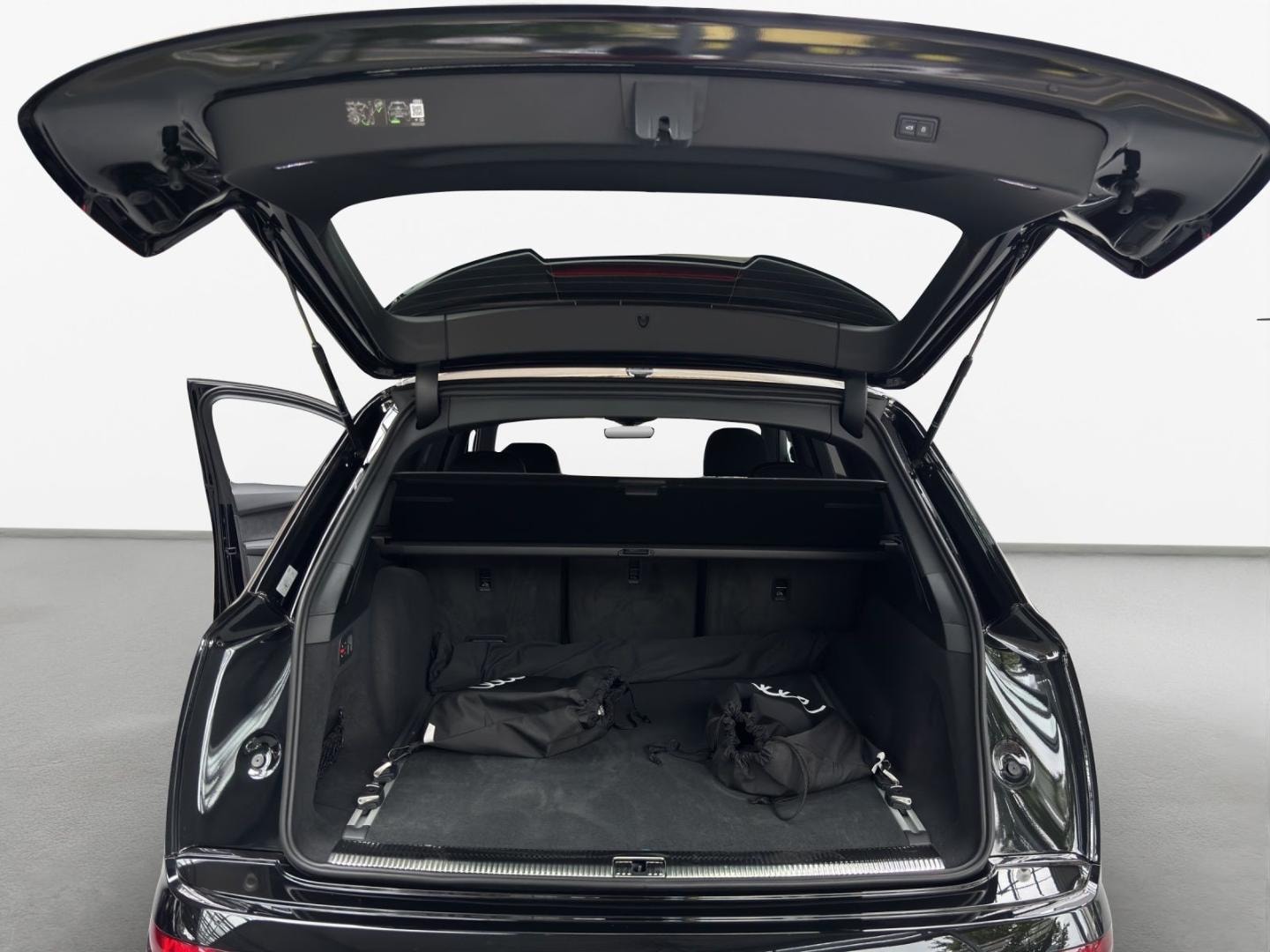 Bild über Audi Q7 SUV TFSI e TFSI e quattro 290 kW tiptronic - für weitere Informationen kontaktieren Sie den Audi Partner
