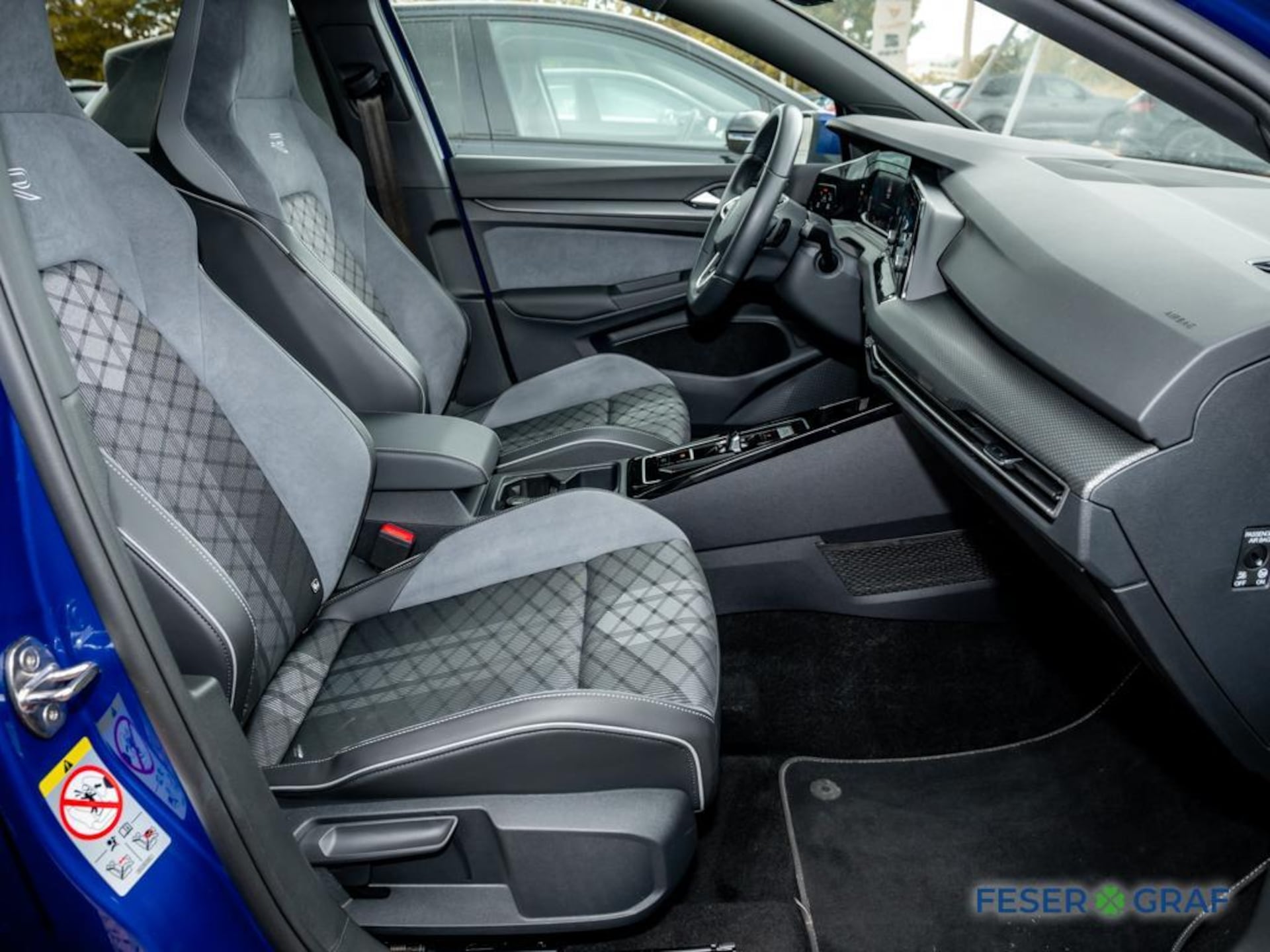 Volkswagen Golf R-Line