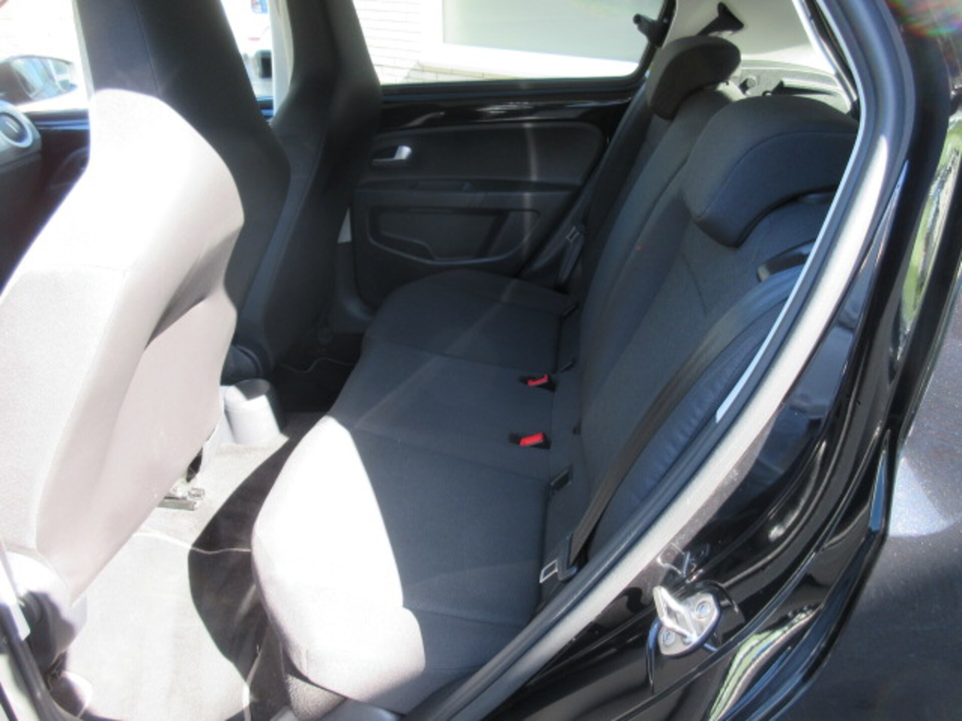 Volkswagen e-up! "Max"