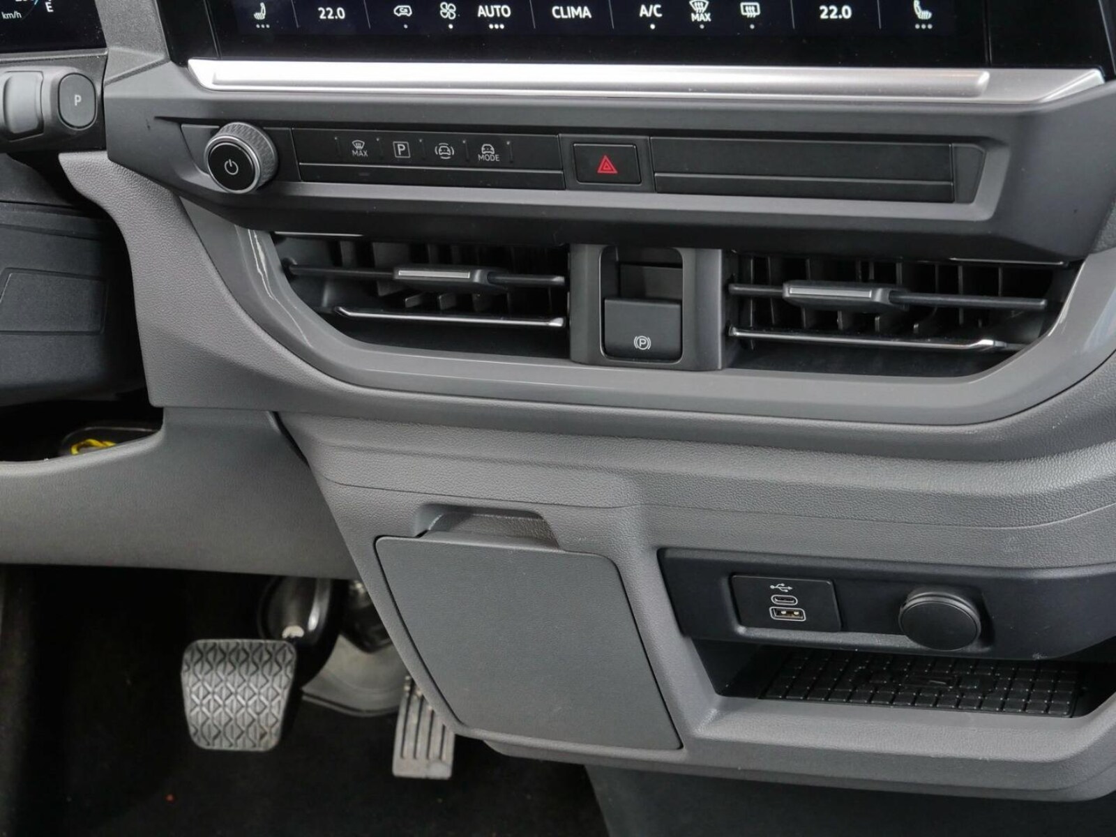 Volkswagen Caravelle – Bild 9