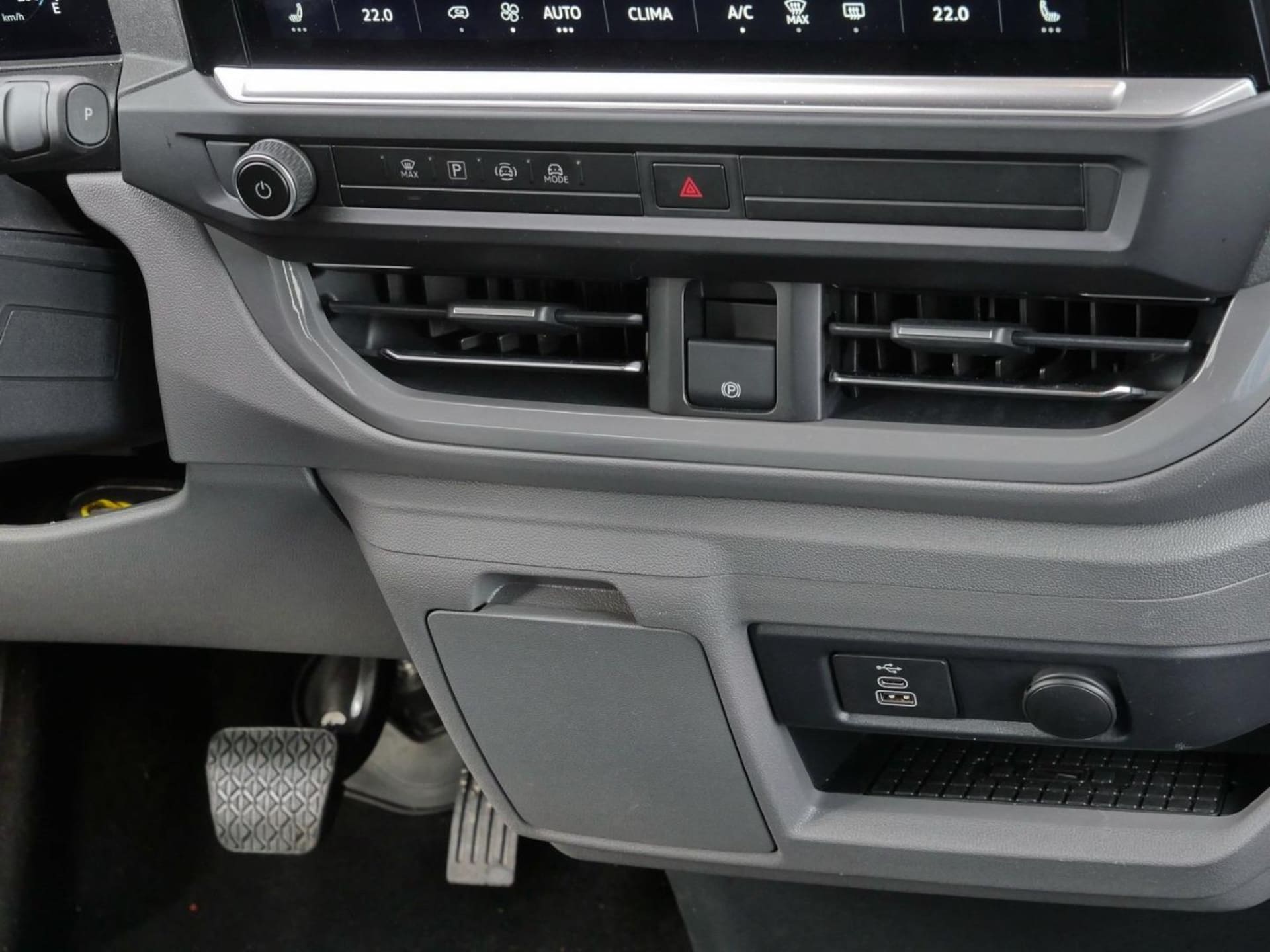 Volkswagen Caravelle Life