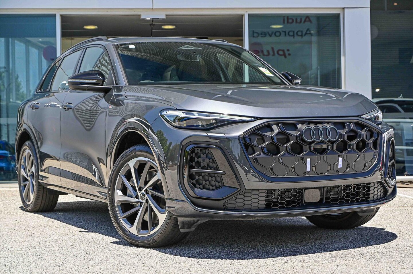 Image about Audi Q5 SUV TDI quattro 150 kW sport