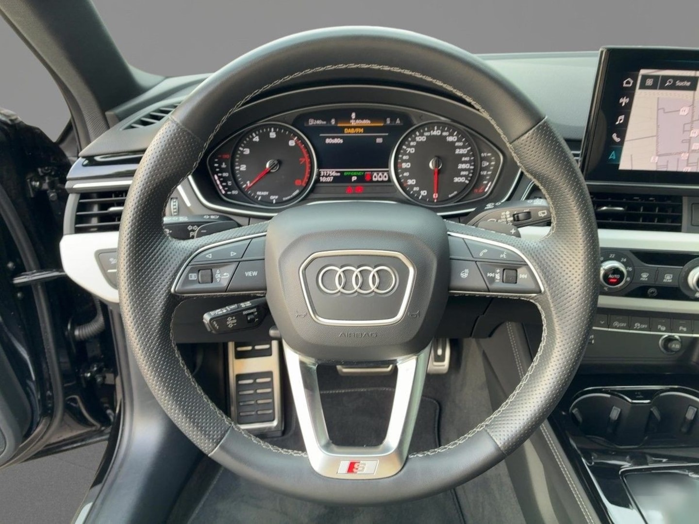 Bild über Audi A4 Avant advanced 40 TFSI S tronic - für weitere Informationen kontaktieren Sie den Audi Partner