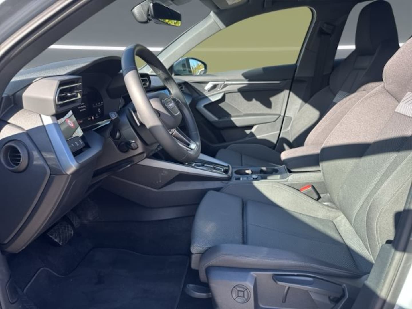 Bild über Audi A3 allstreet TDI 110 kW S tronic - für weitere Informationen kontaktieren Sie den Audi Partner