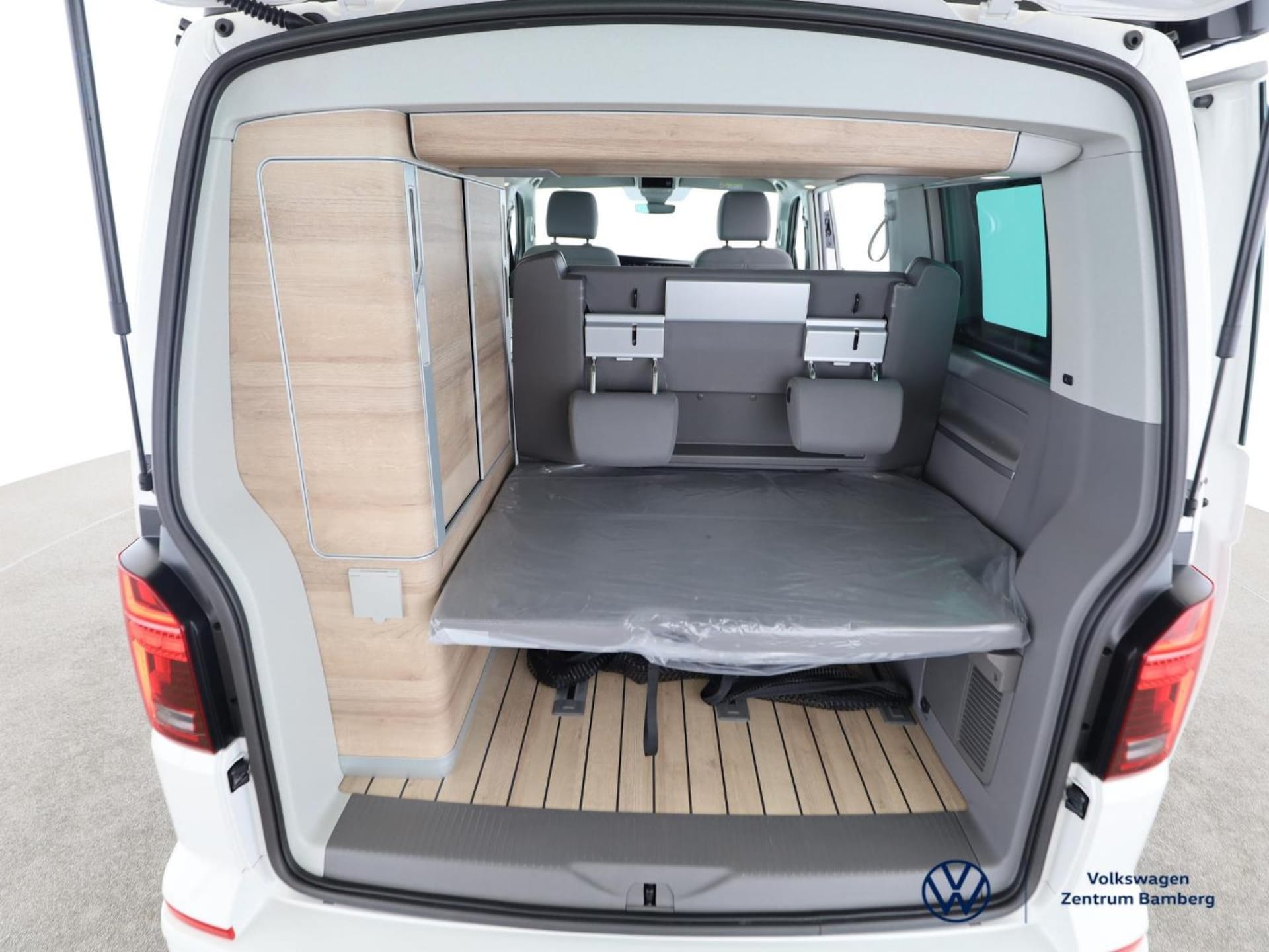 Volkswagen T6.1 California Ocean