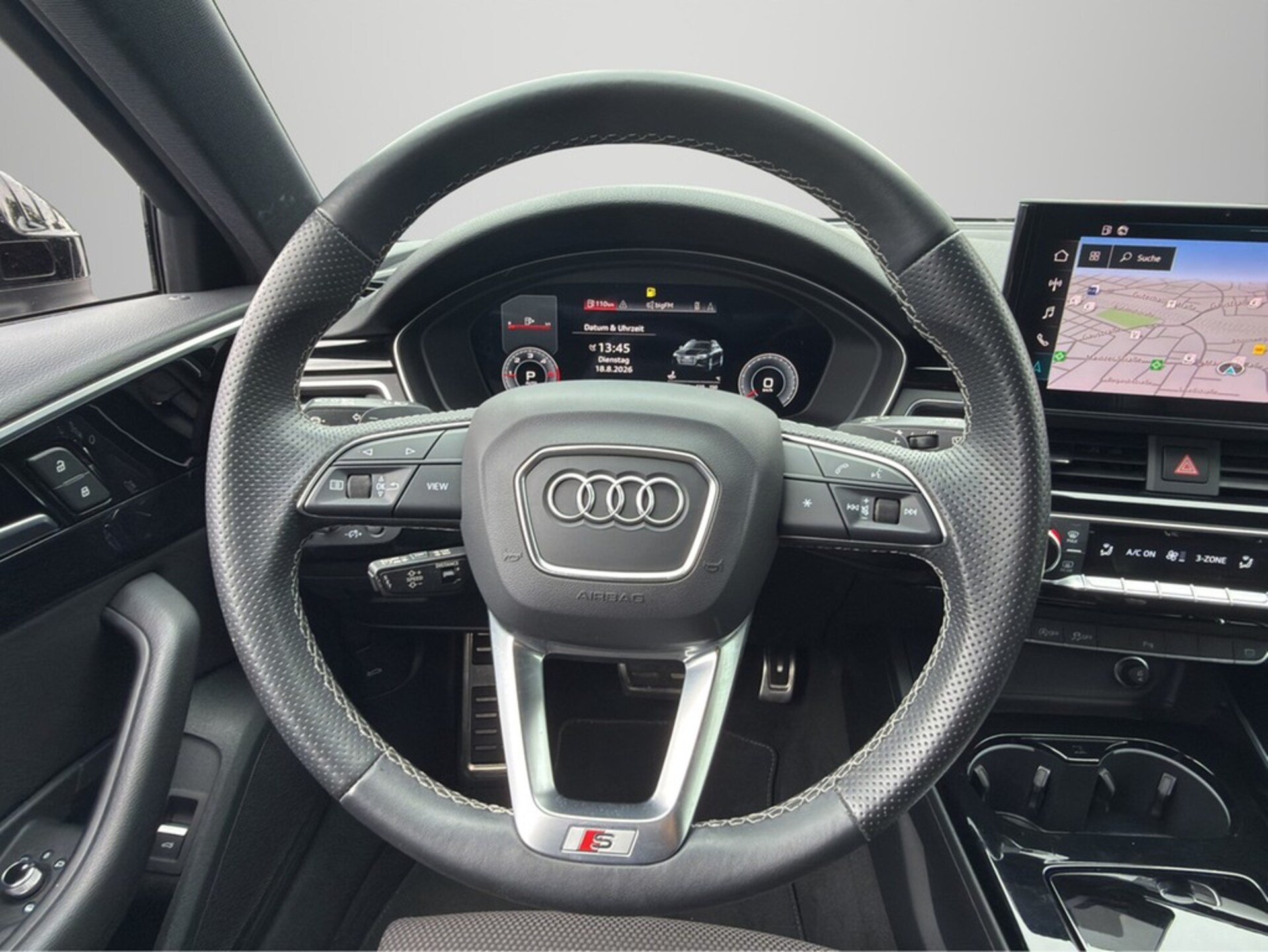 Audi A4 Avant S line