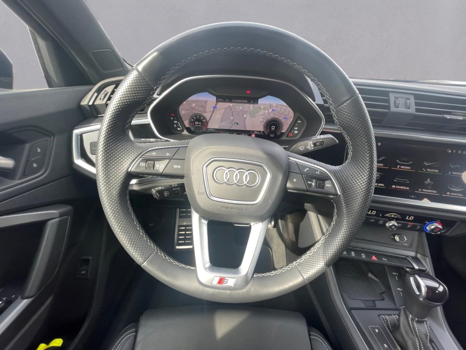 Audi Q3 – Bild 12