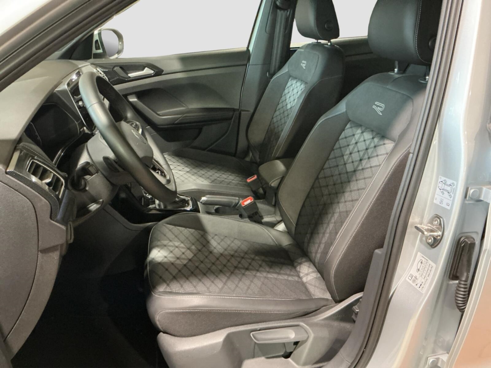 Volkswagen T-Cross – Bild 10