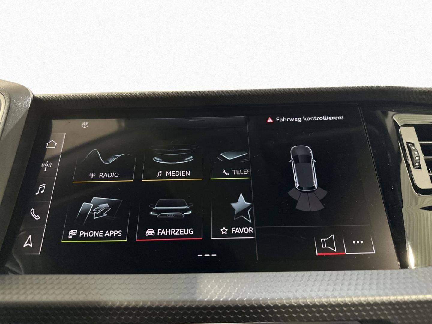 Bild über Audi A1 Sportback advanced 30 TFSI Schaltgetriebe - für weitere Informationen kontaktieren Sie den Audi Partner
