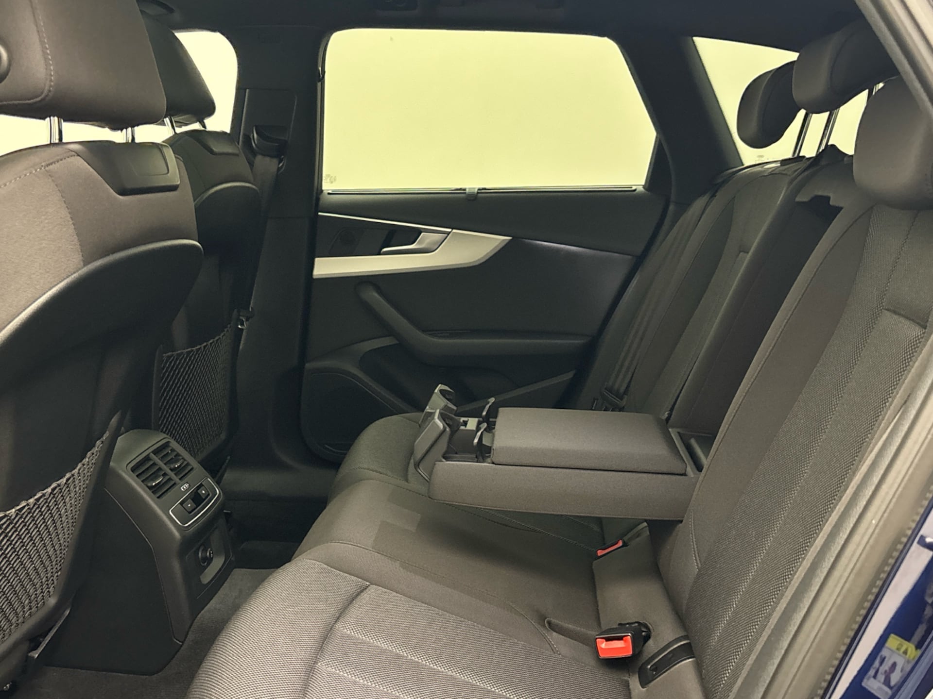 Audi A4 Avant S line