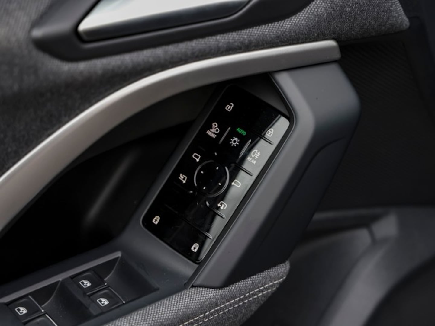 Bild über Audi Q5 Sportback TDI quattro 150 kW S tronic - für weitere Informationen kontaktieren Sie den Audi Partner
