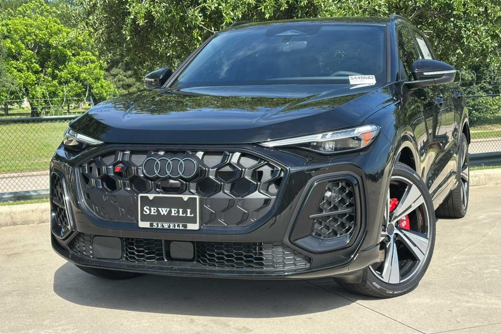2026 Audi SQ5 Premium Plus quattro's photo