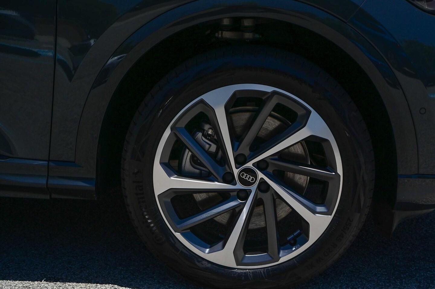 Image about Audi Q5 SUV TDI quattro 150 kW sport