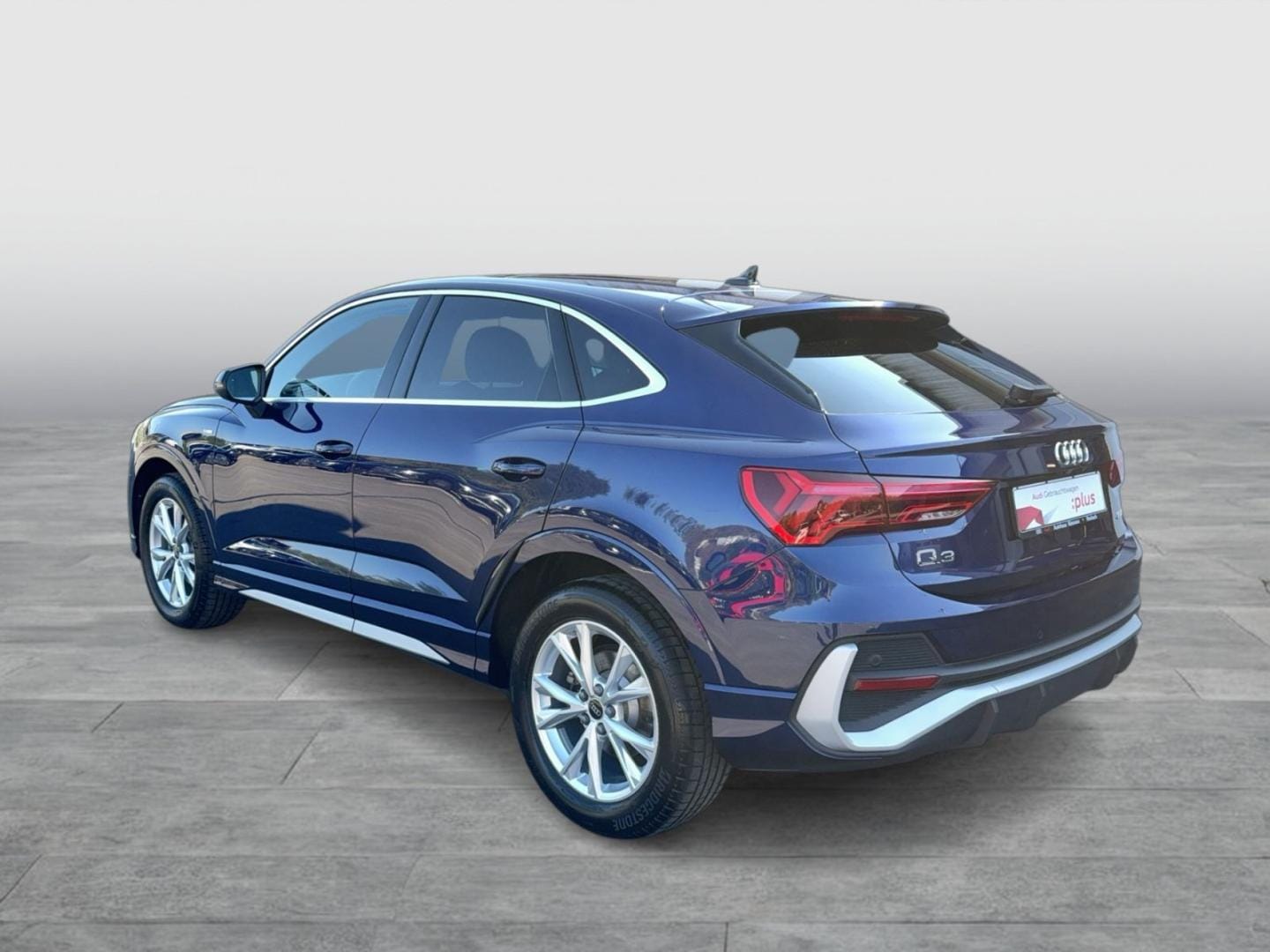 Bild über Audi Q3 Sportback S line 35 TFSI Schaltgetriebe - für weitere Informationen kontaktieren Sie den Audi Partner