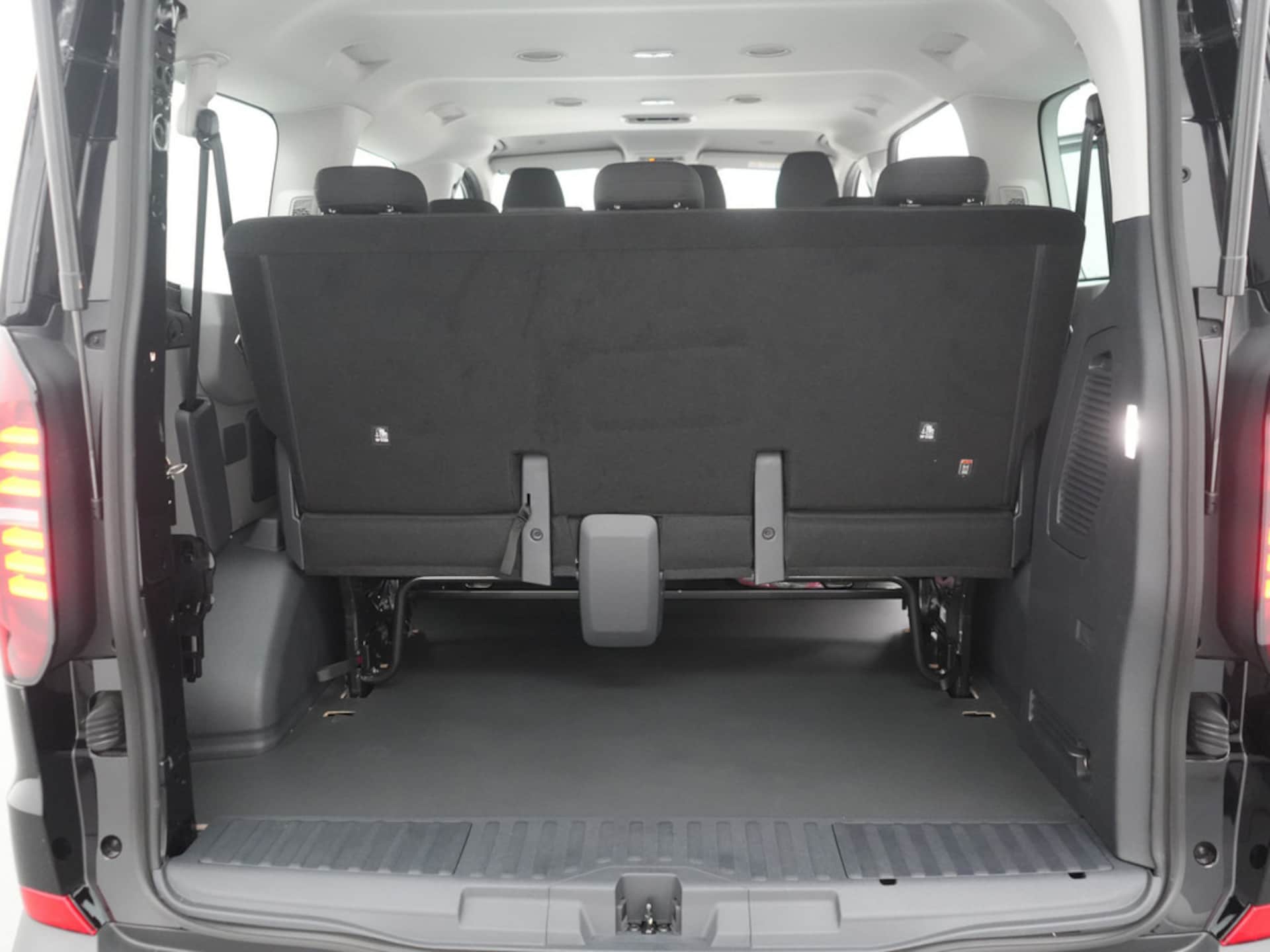 Volkswagen Transporter Kombi kurzer Radstand
