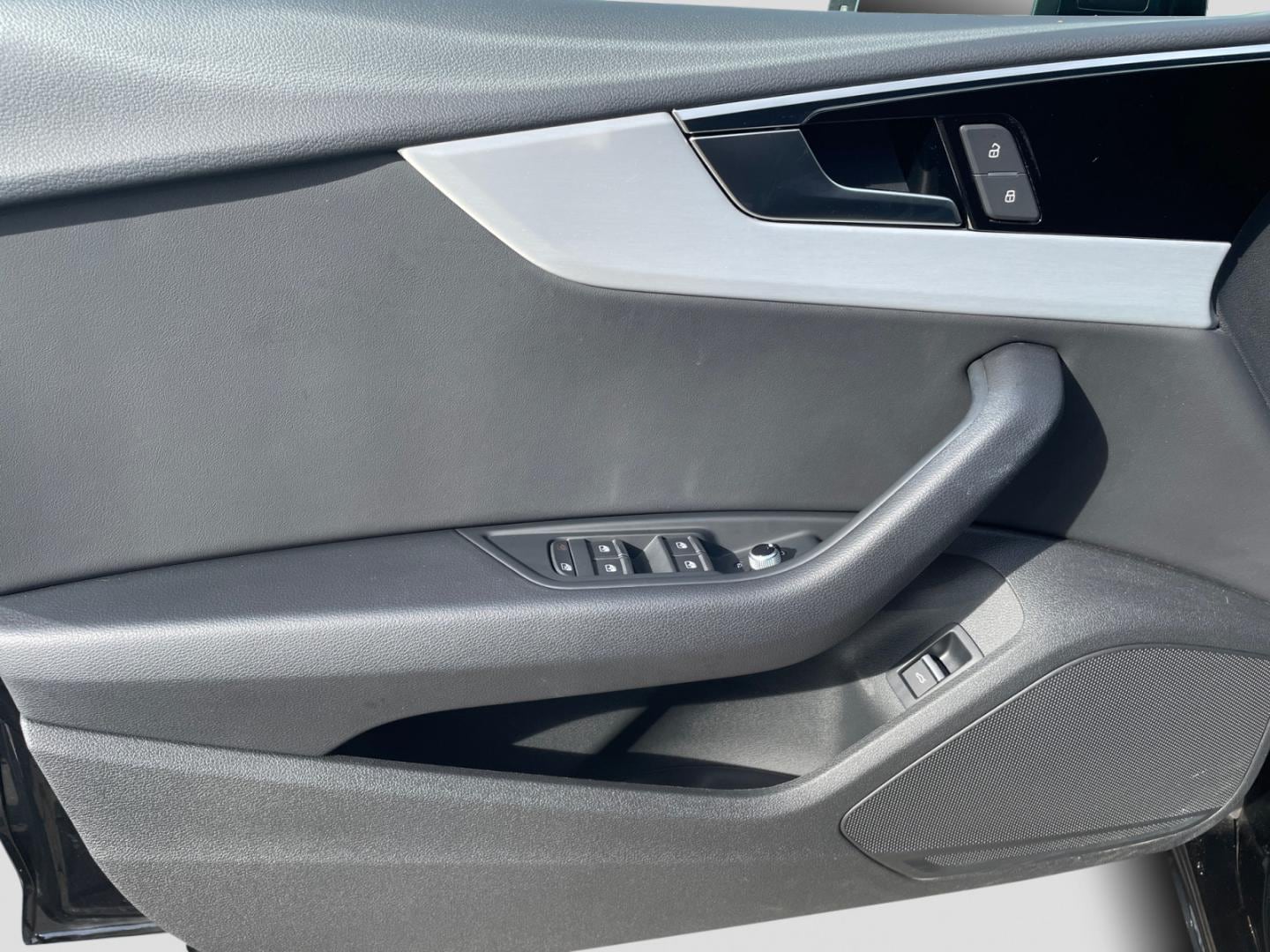 Bild über Audi A5 Sportback S line business 40 TFSI S tronic - für weitere Informationen kontaktieren Sie den Audi Partner