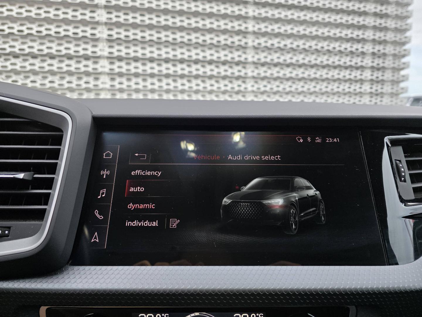 Image about Audi A1 citycarver Design Luxe 30 TFSI 85 kW (116 ch) S tronic