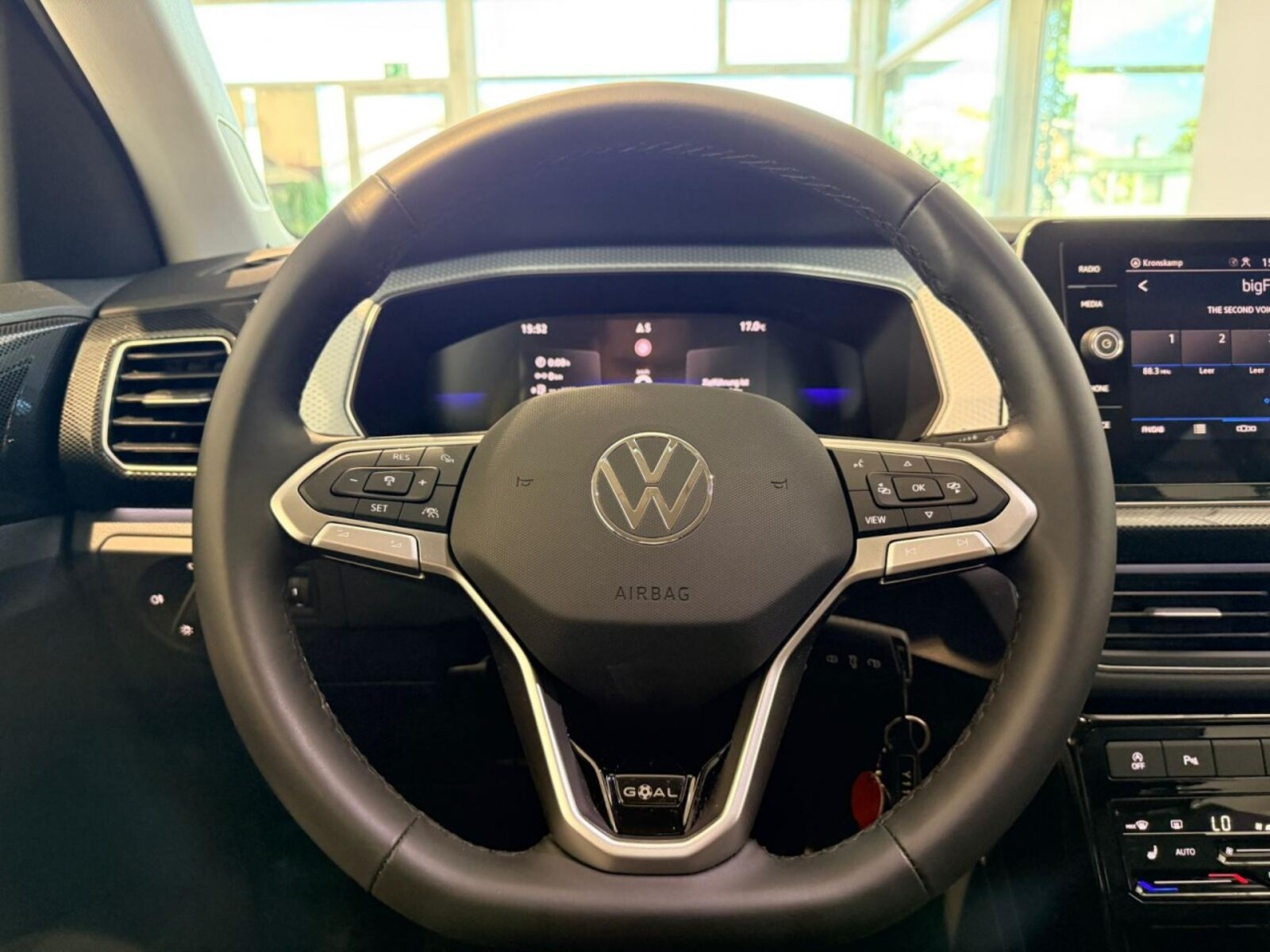 Volkswagen T-Cross – Bild 8